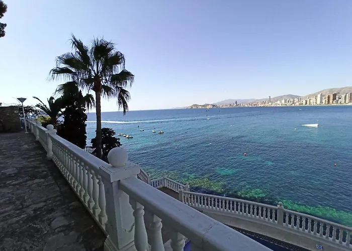 Estudio primera linea con acceso privado al mar